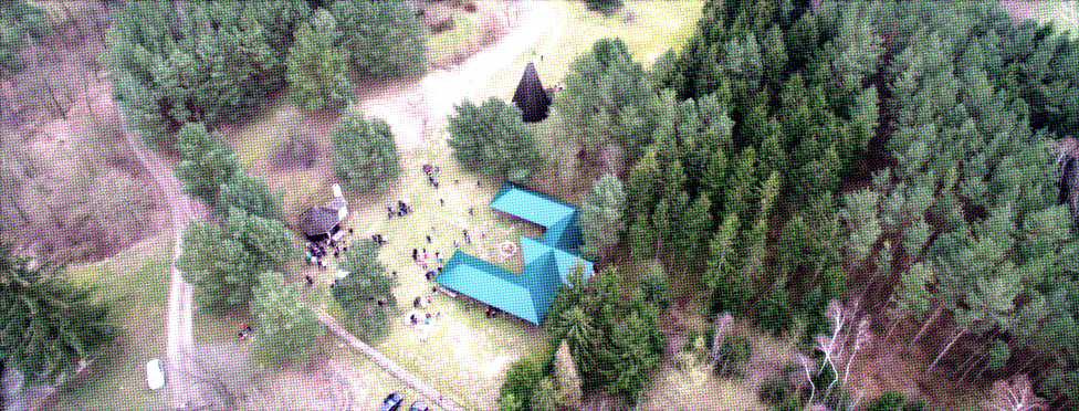 Luftaufnahme des Festivalgeländes am Recknitzberg